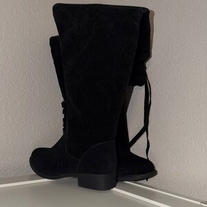 Elegant Black Knee-High Women's Boots